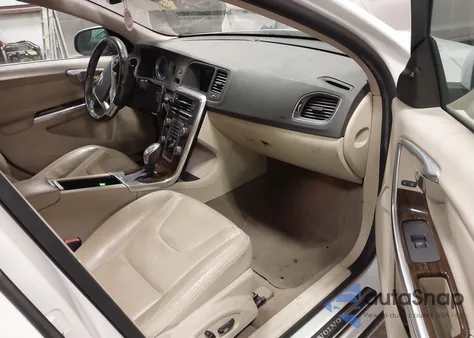 2013 Volvo S60 T5/T5 Platinum/T5 Premier/T5 Premier Plus из США, поврежденный, VIN YV1612FS7D2200213